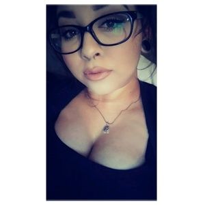 Meet your Posher, Arianna